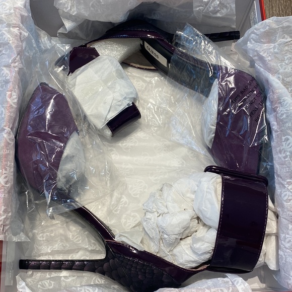 Guess Purple Multi peep toe ankle cuff sandals 4 1/2 heel. Leather/man made sole - Picture 5 of 8